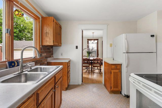 1631 N ALVIN STREET, Appleton, WI 54911