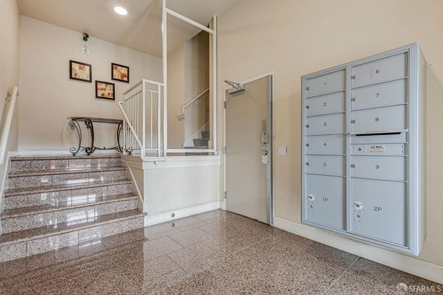 1688 Wallace Avenue 304, San Francisco, CA 94124