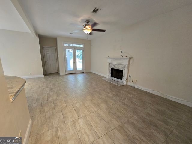 87 Columns Way, Newnan, GA 30265