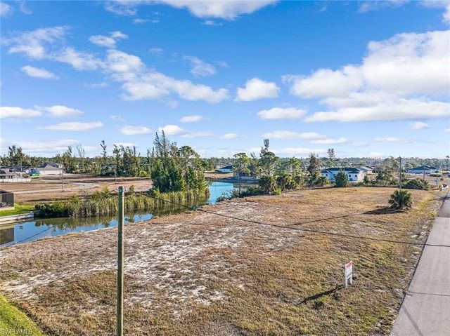 2027 NE 34th TER, Cape Coral, FL 33909