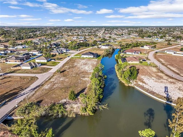 2027 NE 34th TER, Cape Coral, FL 33909