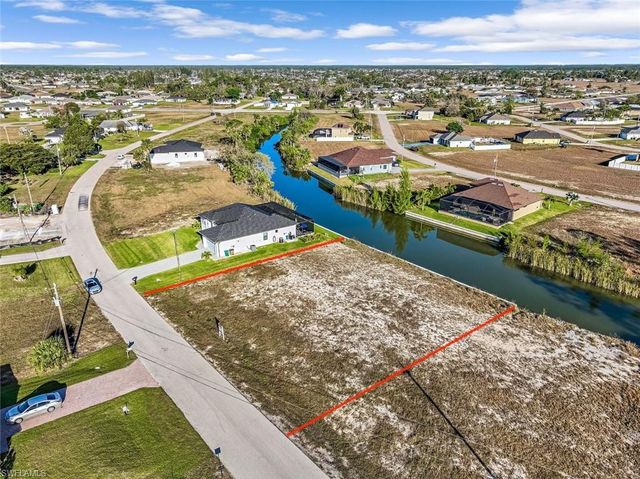 2027 NE 34th TER, Cape Coral, FL 33909