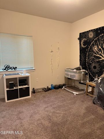 11388 Santa Barbara, Socorro, TX 79927