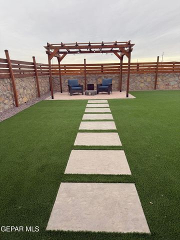 11388 Santa Barbara, Socorro, TX 79927