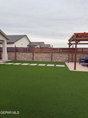 11388 Santa Barbara, Socorro, TX 79927