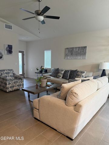 11388 Santa Barbara, Socorro, TX 79927