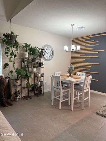 11388 Santa Barbara, Socorro, TX 79927