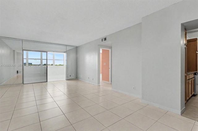 4330 Hillcrest Dr 506, Hollywood, FL 33021