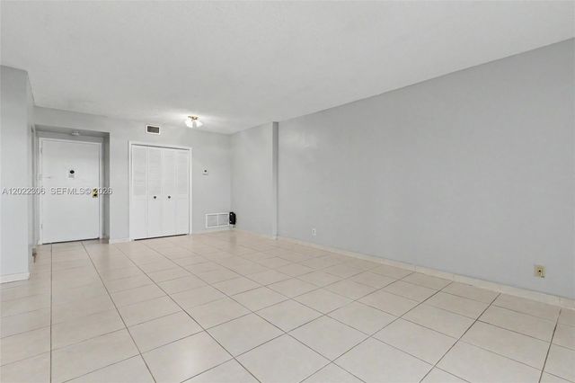 4330 Hillcrest Dr 506, Hollywood, FL 33021