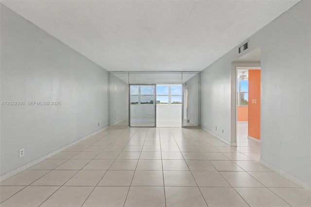 4330 Hillcrest Dr 506, Hollywood, FL 33021