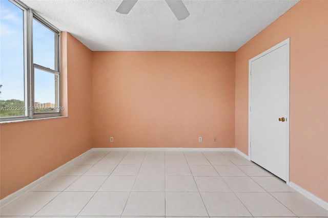 4330 Hillcrest Dr 506, Hollywood, FL 33021