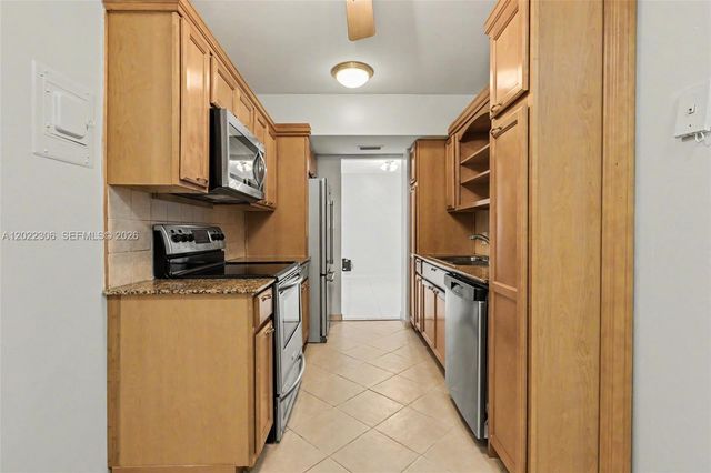 4330 Hillcrest Dr 506, Hollywood, FL 33021