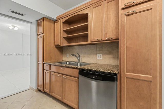 4330 Hillcrest Dr 506, Hollywood, FL 33021