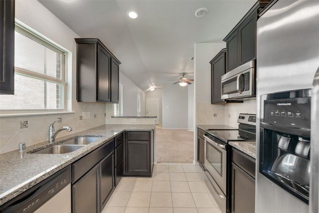 8829 Deadwood Lane, Aubrey, TX 76227