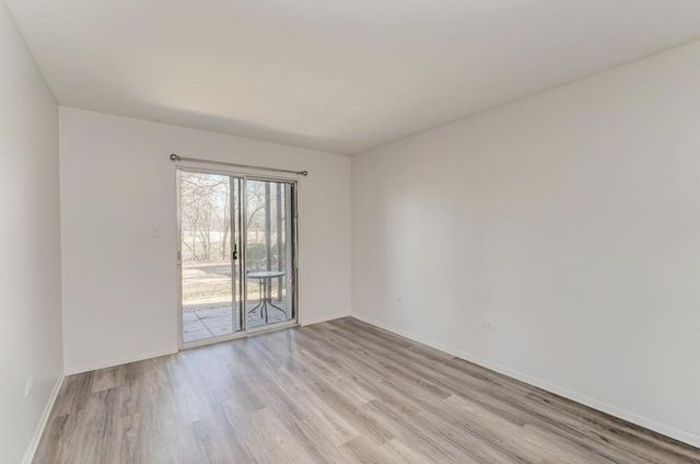 6103 Knoll Valley Drive 104, Willowbrook, IL 60527