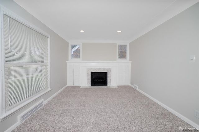 19168 Berden Street, Detroit, MI 48236