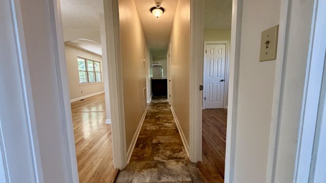 1025 N 3rd St, Pulaski, TN 38478