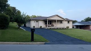 1025 N 3rd St, Pulaski, TN 38478