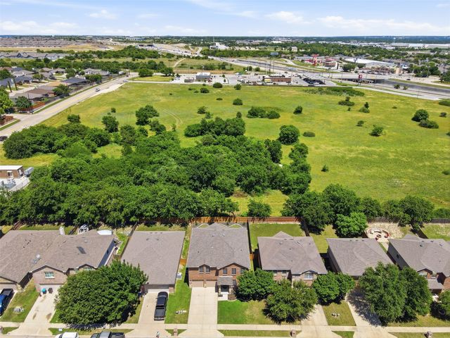 2921 Wispy Trail, Fort Worth, TX 76108