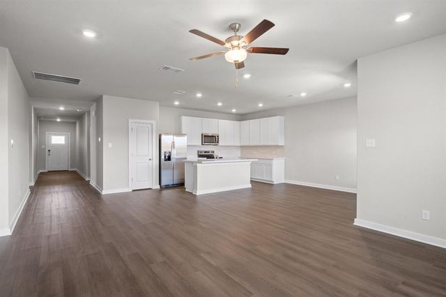177 Sleep Hollow, Jarrell, TX 76537