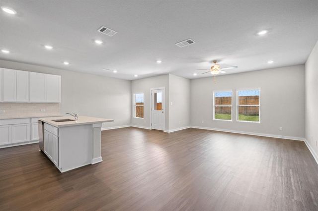 177 Sleep Hollow, Jarrell, TX 76537