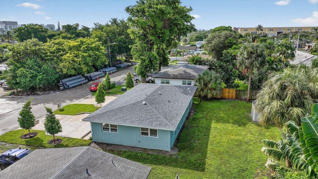 1851 NE 25th Avenue 3, Pompano Beach, FL 33062