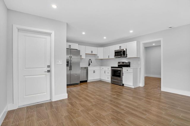 1851 NE 25th Avenue 3, Pompano Beach, FL 33062