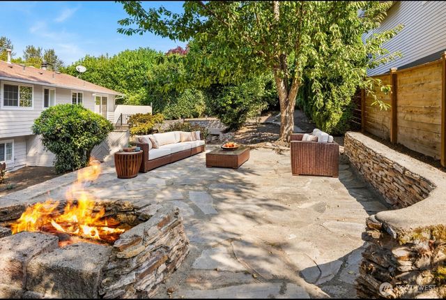 11004 100th Avenue NE, Kirkland, WA 98033