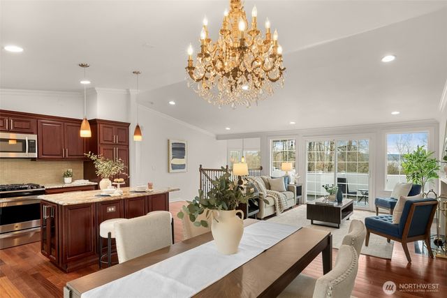 11004 100th Avenue NE, Kirkland, WA 98033