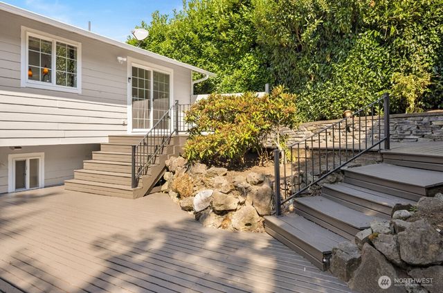 11004 100th Avenue NE, Kirkland, WA 98033