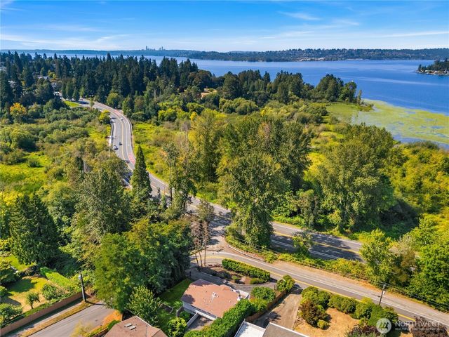 11004 100th Avenue NE, Kirkland, WA 98033