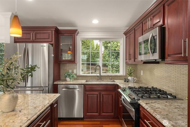 11004 100th Avenue NE, Kirkland, WA 98033