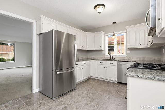 14 Rockhaven Drive 14, Glastonbury, CT 06033