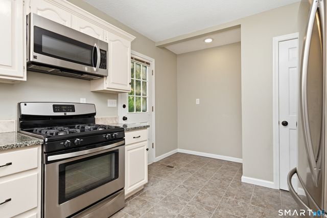 14 Rockhaven Drive 14, Glastonbury, CT 06033