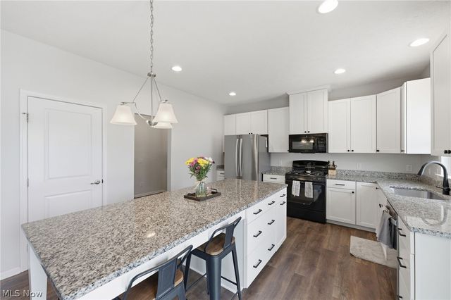 11651 White Tail Run, Columbia Station, OH 44028