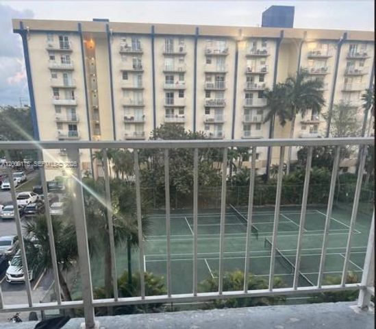 801 NW 47th Ave 503W, Miami, FL 33126