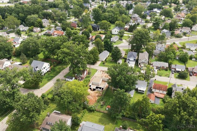 9689 West Avenue, Blue Ash, OH 45242