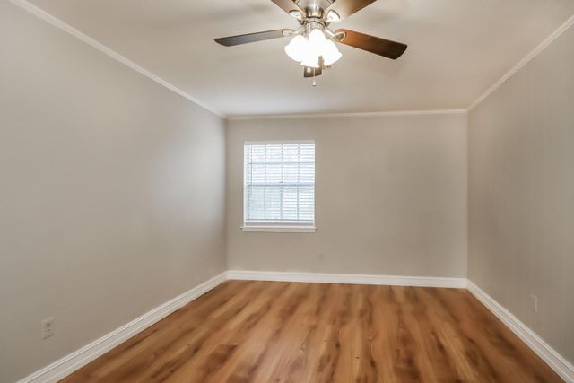 461 Stephen F Austin Drive, Conroe, TX 77302