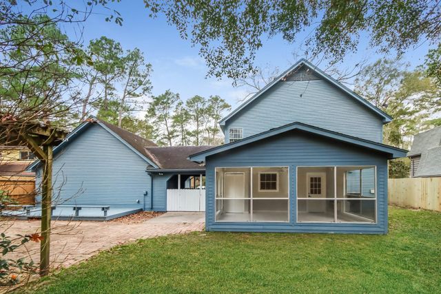 461 Stephen F Austin Drive, Conroe, TX 77302