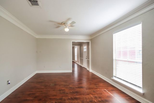461 Stephen F Austin Drive, Conroe, TX 77302