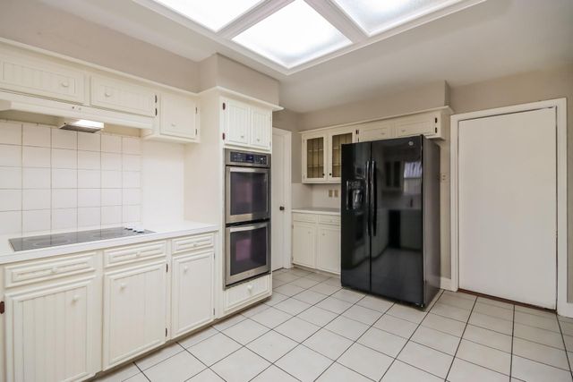 461 Stephen F Austin Drive, Conroe, TX 77302