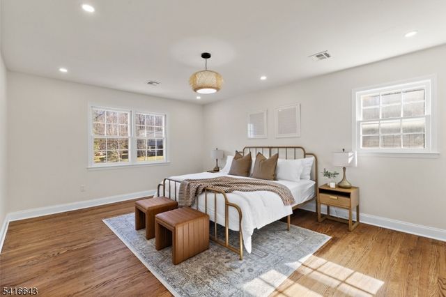 10 Robert Ct, Verona Twp., NJ 07044