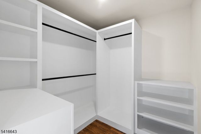 10 Robert Ct, Verona Twp., NJ 07044