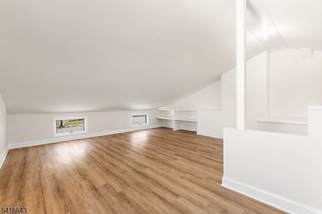 10 Robert Ct, Verona Twp., NJ 07044