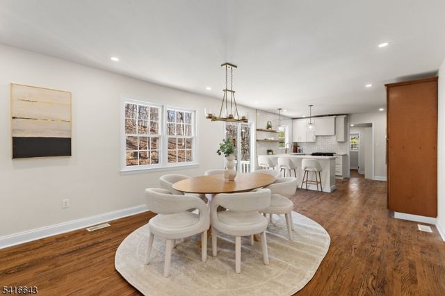 10 Robert Ct, Verona Twp., NJ 07044