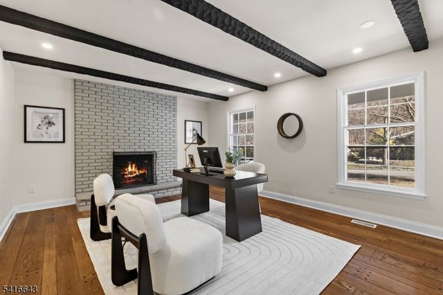 10 Robert Ct, Verona Twp., NJ 07044