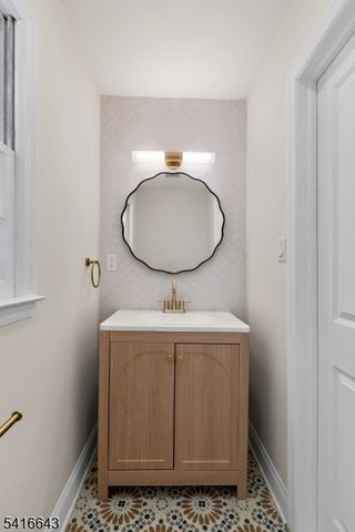 10 Robert Ct, Verona Twp., NJ 07044