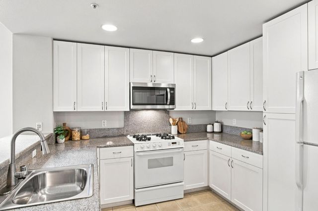 20488 Stevens Creek Boulevard 2211, Cupertino, CA 95014