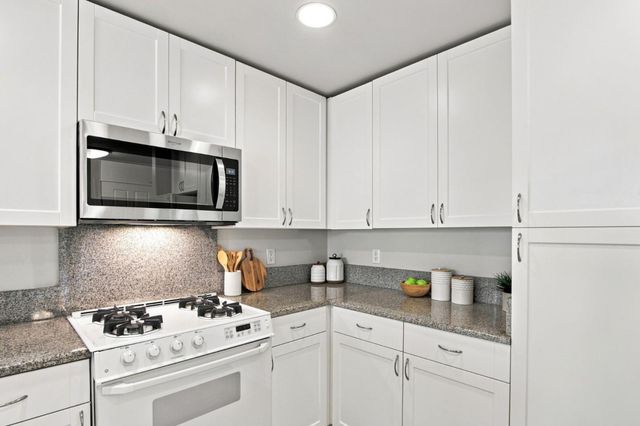 20488 Stevens Creek Boulevard 2211, Cupertino, CA 95014