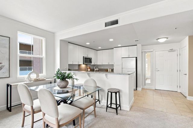20488 Stevens Creek Boulevard 2211, Cupertino, CA 95014